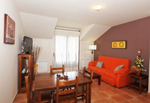 Apartamentos Pirineos Ordesa Эль-Пуэйо-де-Арагуас Экстерьер фото