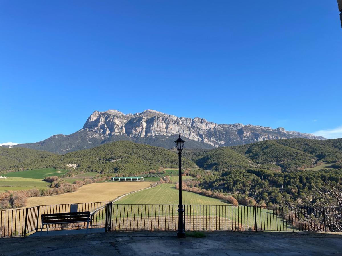 Apartamentos Pirineos Ordesa Эль-Пуэйо-де-Арагуас Экстерьер фото