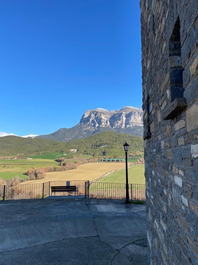 Apartamentos Pirineos Ordesa Эль-Пуэйо-де-Арагуас Экстерьер фото