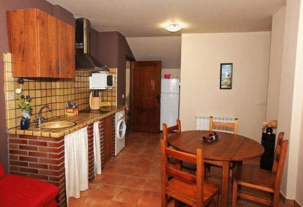 Apartamentos Pirineos Ordesa Эль-Пуэйо-де-Арагуас Экстерьер фото