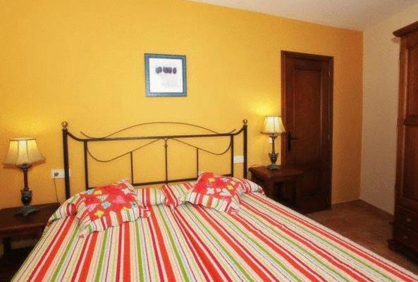 Apartamentos Pirineos Ordesa Эль-Пуэйо-де-Арагуас Экстерьер фото