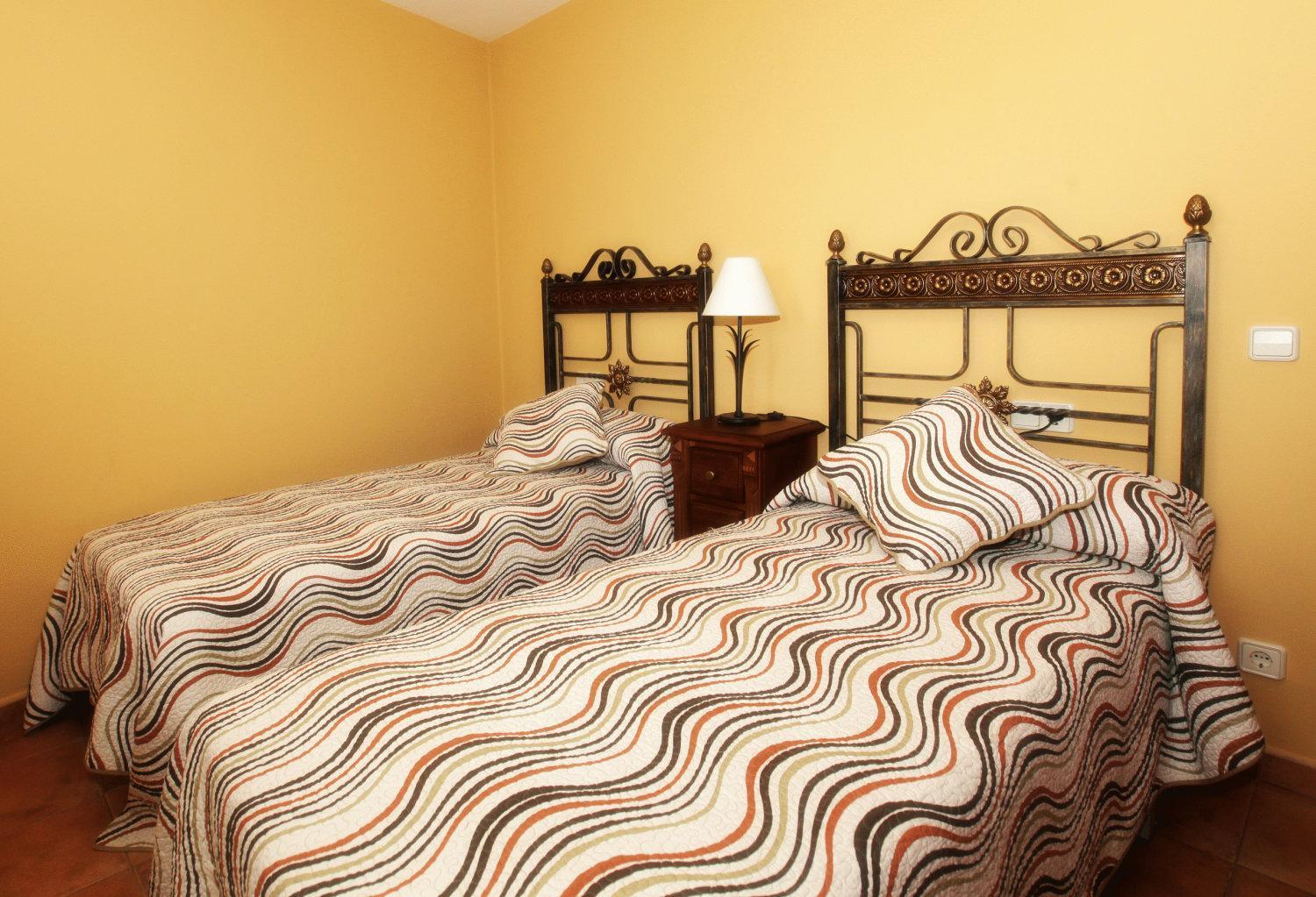Apartamentos Pirineos Ordesa Эль-Пуэйо-де-Арагуас Экстерьер фото